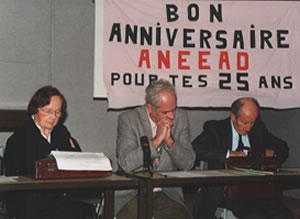 Η Ντενίζ Λεγκρί το 1995 σε Γενική Συνέλευση της Οργάνωσης που φέρει το όνομά της